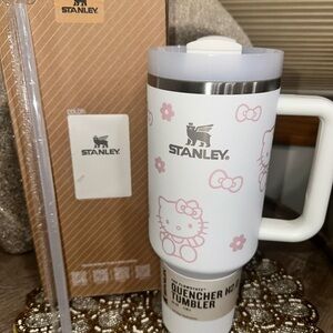 NWT White and Pink Hello Kitty Tumbler